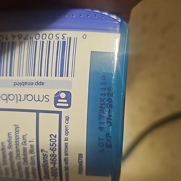 Shampoo/Conditioner, Toothpaste, and Razor Bundle - Picture 3 of 5